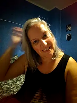 Snapshot of Feelineducentre chatting on September 2025 08:10:01 PM Feelineducentre online show from September 2025 08:10:01 PM