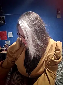 Snapshot of Feelineducentre chatting on November 2025 08:22:02 PM Feelineducentre online show from November 2025 08:22:02 PM