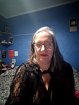 Feelineducentre online show from November 2025 09:05:02 PM