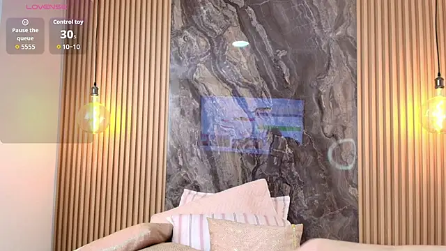 Snapshot of Alana-Jones chatting on October 2025 01:45:02 PM Alana-Jones online show from October 2025 01:45:02 PM