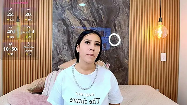 Snapshot of Alana-Jones chatting on November 2025 02:39:01 PM Alana-Jones online show from November 2025 02:39:01 PM