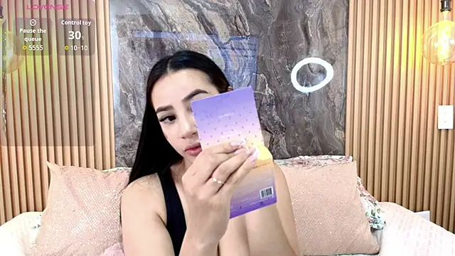 Snapshot of Alana-Jones chatting on November 2025 03:13:02 PM Alana-Jones online show from November 2025 03:13:02 PM