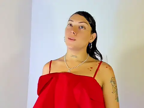 Megan Gil  online show from September 2025 04:28:01 PM