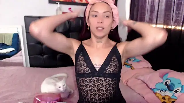 Megan Gil  online show from March 2026 07:50:01 PM