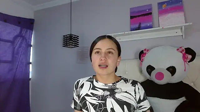 Zaaida  online show from November 2025 01:34:02 PM