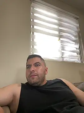 raulgzz4 online show from May 2026 04:14:02 PM