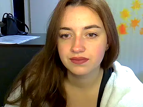 Snapshot of daniella_brun chatting on October 2025 07:42:02 AM daniella brun online show from October 2025 07:42:02 AM