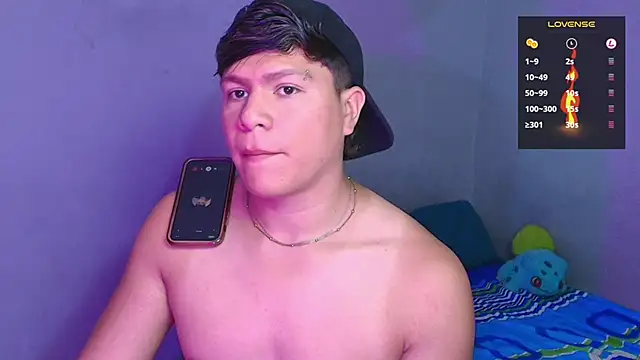 Snapshot of Alejandro_Vt chatting on December 2025 01:35:01 AM Alejandro Vt online show from December 2025 01:35:01 AM