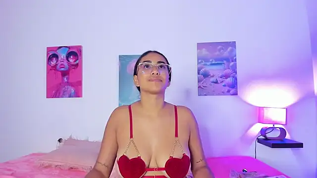 tyra bankss  online show from October 2025 03:07:02 AM