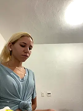 Bruna551 online show from December 2025 09:08:02 PM