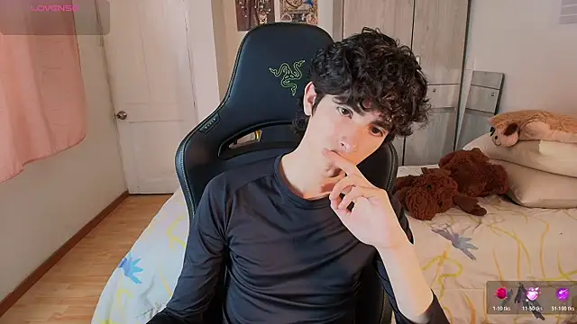 Snapshot of Nude_Boy18 chatting on May 2026 10:29:01 PM Nude Boy18 online show from May 2026 10:29:01 PM