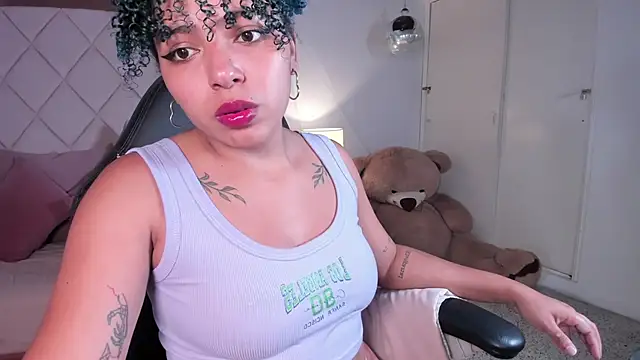 momo ayasse online show from November 2025 09:58:01 PM