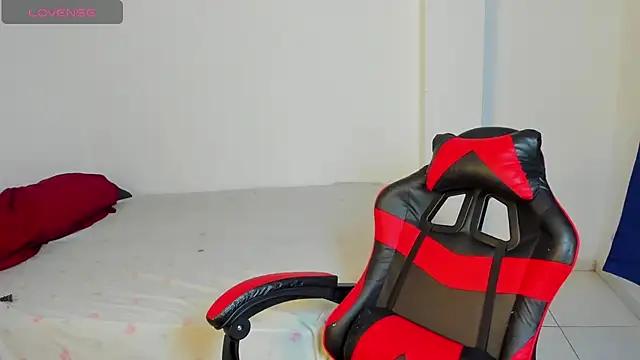 yumi hanna online show from March 2026 03:03:02 AM