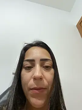 lucioliveira online show from May 2026 10:42:02 AM