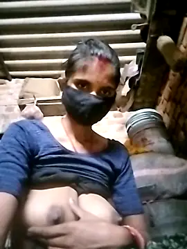 Joshi Love143 online show from November 2025 01:00:02 PM