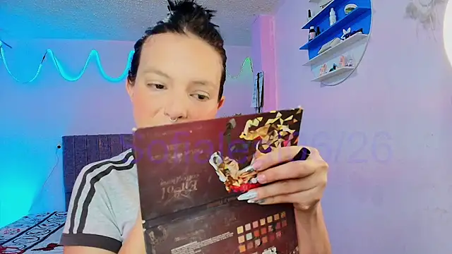 MiSofialeal online show from June 2026 06:57:02 PM
