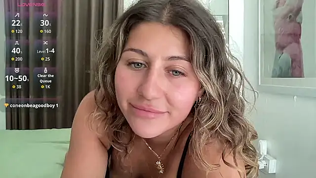 Snapshot of GoddessDove chatting on November 2025 02:11:02 AM GoddessDove online show from November 2025 02:11:02 AM