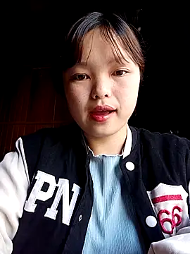 XoiXoi232 online show from November 2025 01:17:01 AM