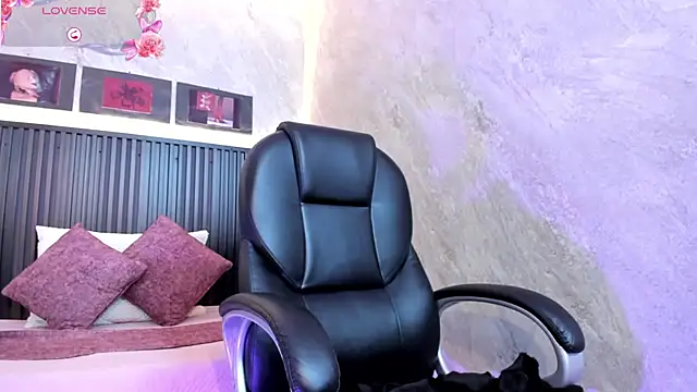 dark  nymph online show from September 2025 12:28:02 PM