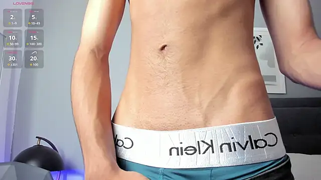 Tylerffoxx online show from February 2026 08:38:01 PM