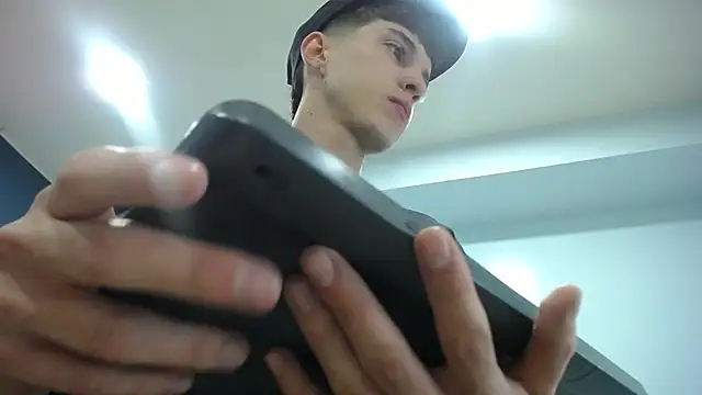 Jheampiiero online show from November 2025 12:29:02 PM