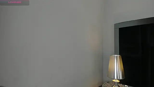 CarolineLee  online show from February 2026 10:33:01 PM