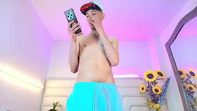 Ashton Myers online show from November 2025 08:44:01 PM