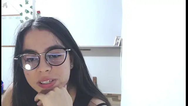 Snapshot of NatashaRose18 chatting on October 2025 08:48:01 PM NatashaRose18 online show from October 2025 08:48:01 PM