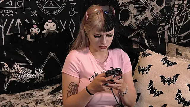 Paige Turner online show from April 2026 01:19:02 AM