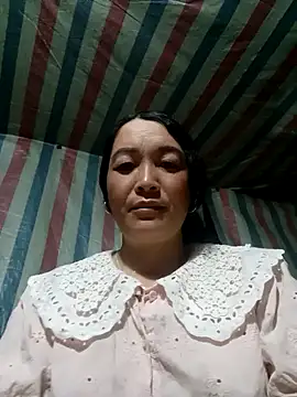 Snapshot of Bliss_rose chatting on September 2025 11:18:01 PM Bliss rose online show from September 2025 11:18:01 PM