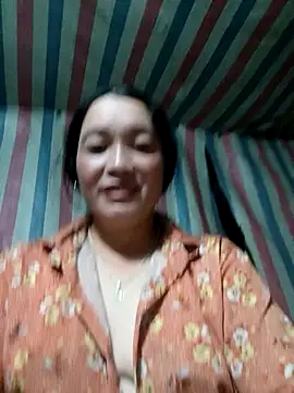 Snapshot of Bliss_rose chatting on October 2025 12:24:01 PM Bliss rose online show from October 2025 12:24:01 PM