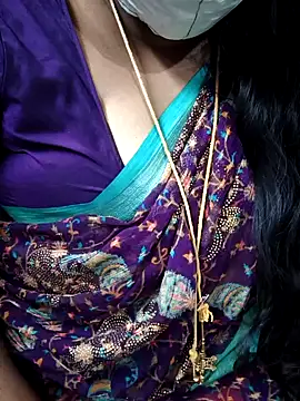 Snapshot of TAMIL_ELAKKIYA chatting on November 2025 08:58:01 AM TAMIL ELAKKIYA online show from November 2025 08:58:01 AM