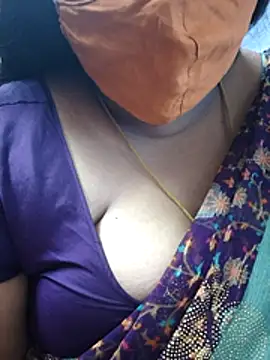 Snapshot of TAMIL_ELAKKIYA chatting on February 2026 08:24:01 PM TAMIL ELAKKIYA online show from February 2026 08:24:01 PM