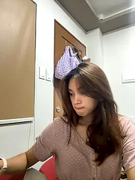 LanySylvia online show from November 2025 04:29:01 PM