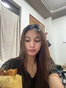 LanySylvia online show from December 2025 05:43:02 PM