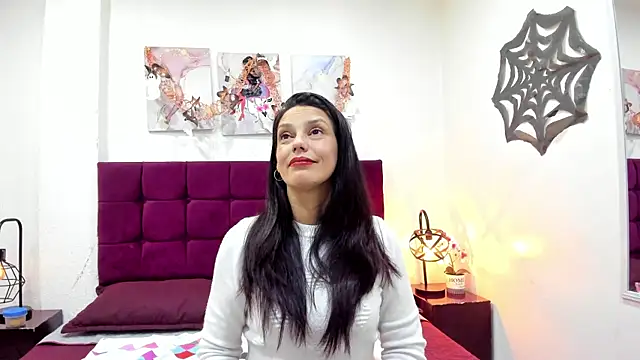 Snapshot of MashaPiink chatting on October 2025 01:01:02 PM MashaPiink online show from October 2025 01:01:02 PM