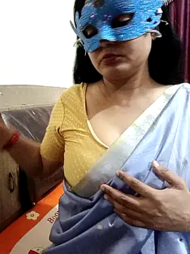 MEERAcle online show from February 2026 07:53:01 AM