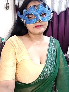 Snapshot of MEERAcle chatting on March 2026 06:33:01 PM MEERAcle online show from March 2026 06:33:01 PM