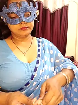 Snapshot of MEERAcle chatting on April 2026 03:15:01 AM MEERAcle online show from April 2026 03:15:01 AM