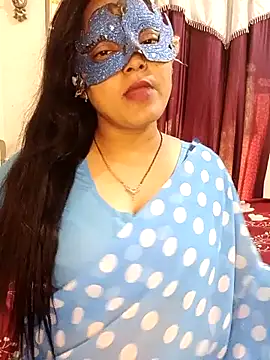 Snapshot of MEERAcle chatting on April 2026 03:34:01 AM MEERAcle online show from April 2026 03:34:01 AM