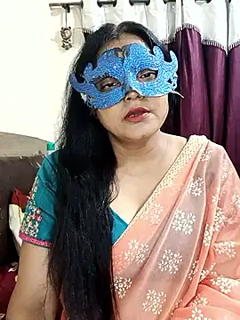 Snapshot of MEERAcle chatting on April 2026 03:59:01 PM MEERAcle online show from April 2026 03:59:01 PM