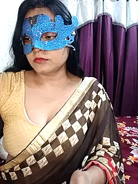 Snapshot of MEERAcle chatting on April 2026 02:53:01 PM MEERAcle online show from April 2026 02:53:01 PM