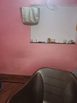 Snapshot of MEERAcle chatting on May 2026 02:56:02 PM MEERAcle online show from May 2026 02:56:02 PM