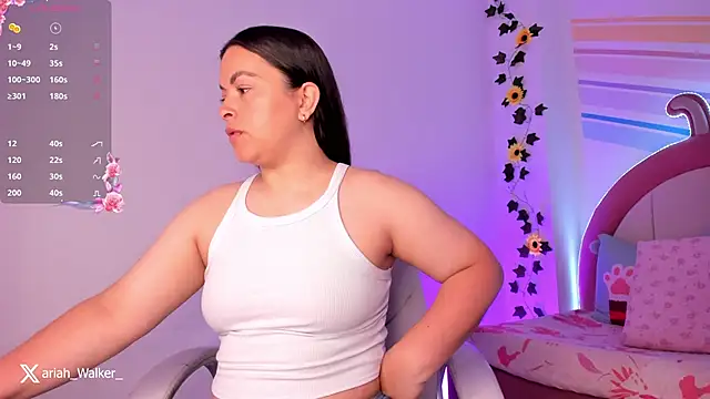 Ariah Walker  online show from October 2025 01:47:01 AM