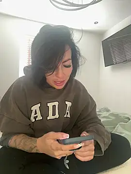 BELLABLACKXUK online show from April 2026 08:46:01 AM