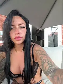 Snapshot of BELLABLACKXUK chatting on July 2026 03:27:02 PM BELLABLACKXUK online show from July 2026 03:27:02 PM