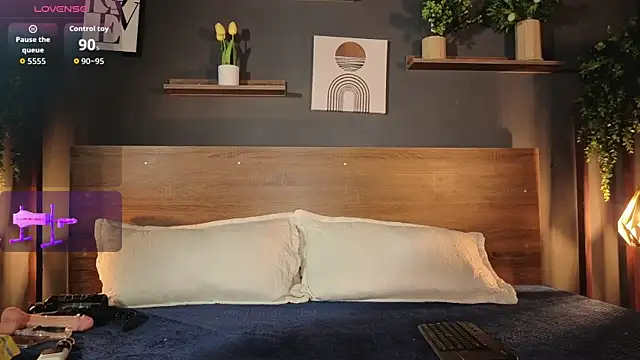 KLOE LUSTX online show from February 2026 10:08:01 PM