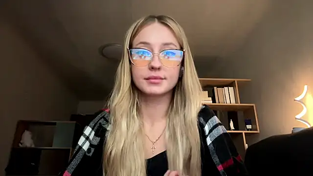 Snapshot of Jetta_Corsacami chatting on September 2025 01:32:01 PM Jetta Corsacami online show from September 2025 01:32:01 PM