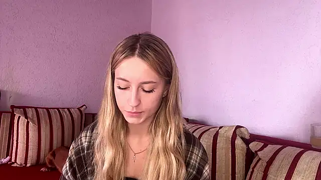 Snapshot of Jetta_Corsacami chatting on September 2025 01:55:01 PM Jetta Corsacami online show from September 2025 01:55:01 PM