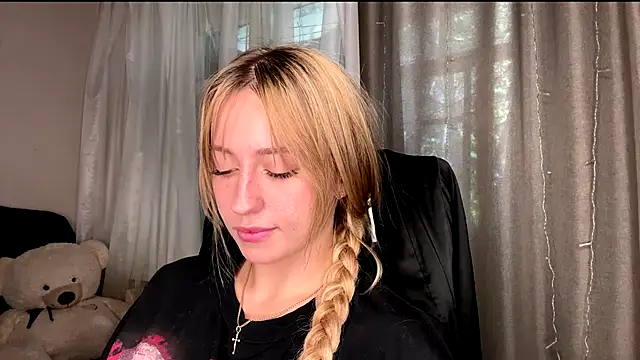 Snapshot of Jetta_Corsacami chatting on September 2025 11:34:02 AM Jetta Corsacami online show from September 2025 11:34:02 AM